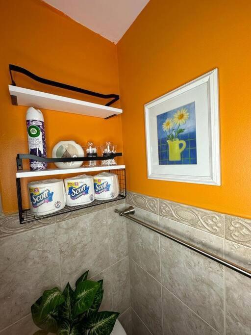 Sleeps 3, Casa Tropical In Miami公寓 外观 照片
